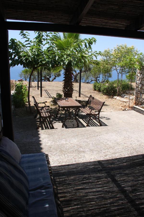 Sea And Mountain View Villa กาลามาตา ภายนอก รูปภาพ