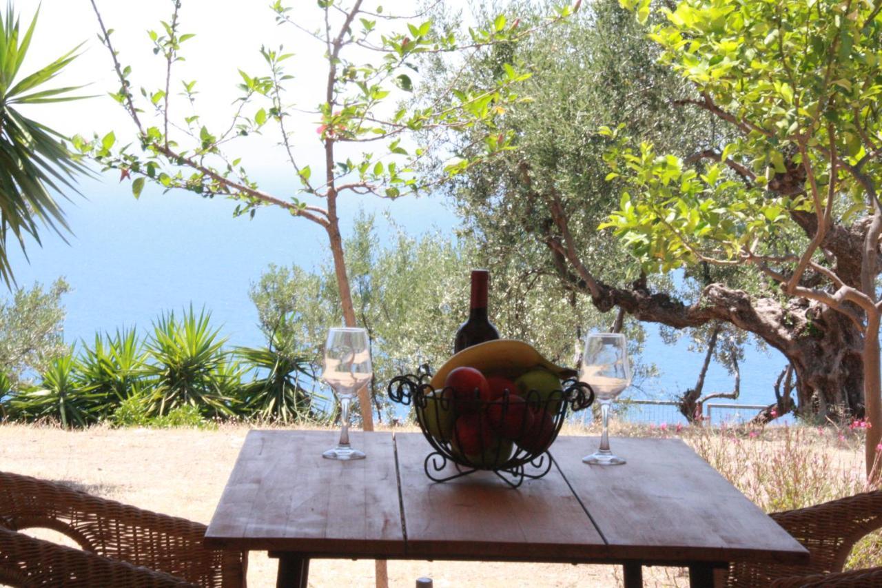 Sea And Mountain View Villa กาลามาตา ภายนอก รูปภาพ